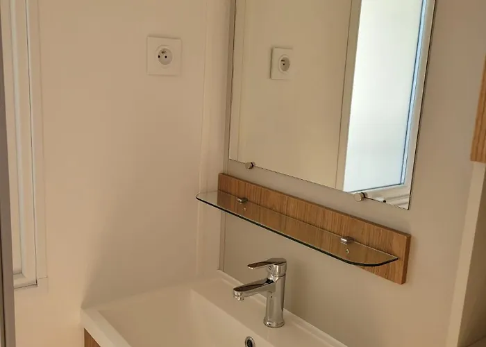 مكان تخييم Chez Maya 2 Dont Parentale Et 2 Salles De Bain Dans 4 Etoiles سان جوليان-أون-بورن
